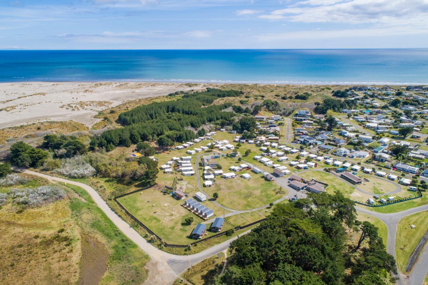 Foxton Beach Holiday Park Exterior photo